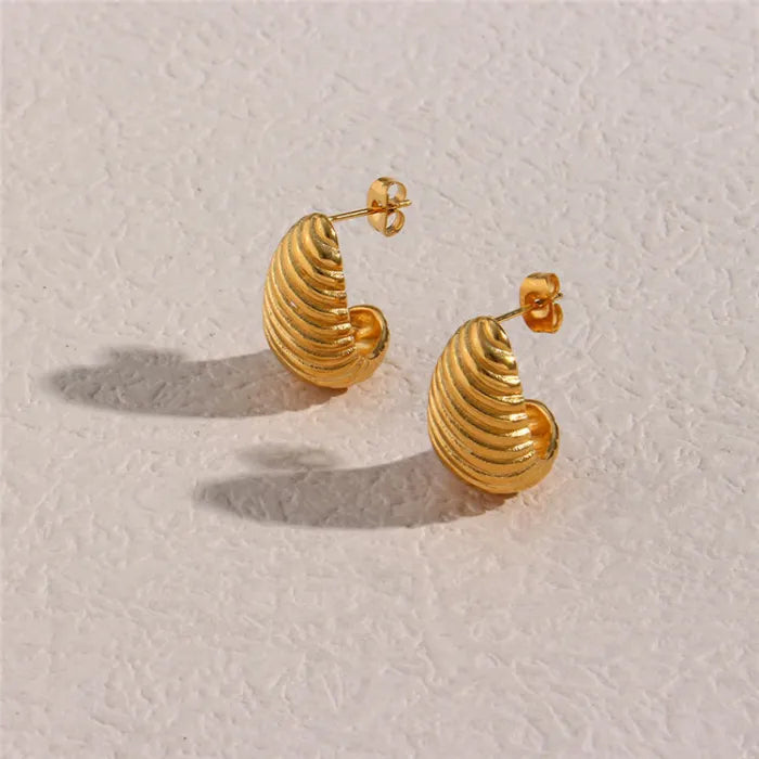 Croissant hoop Earring - Demifine 18KT Gold Plated