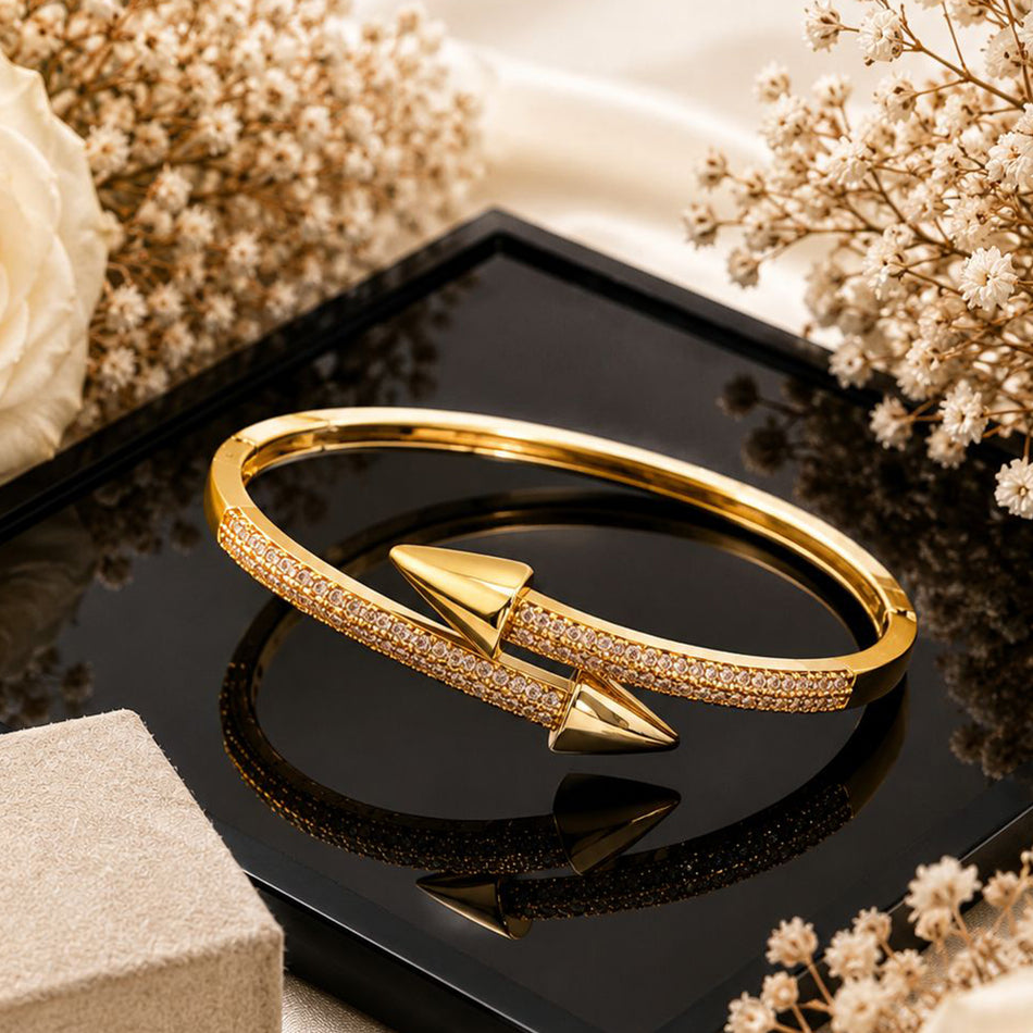 Elegante Nail Cuff Bracelet -18KT Gold Plated