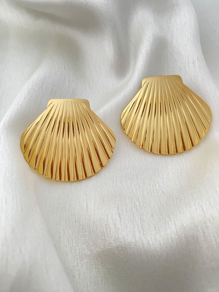 Seashell Stud Earring - Demifine 18KT Gold Plated