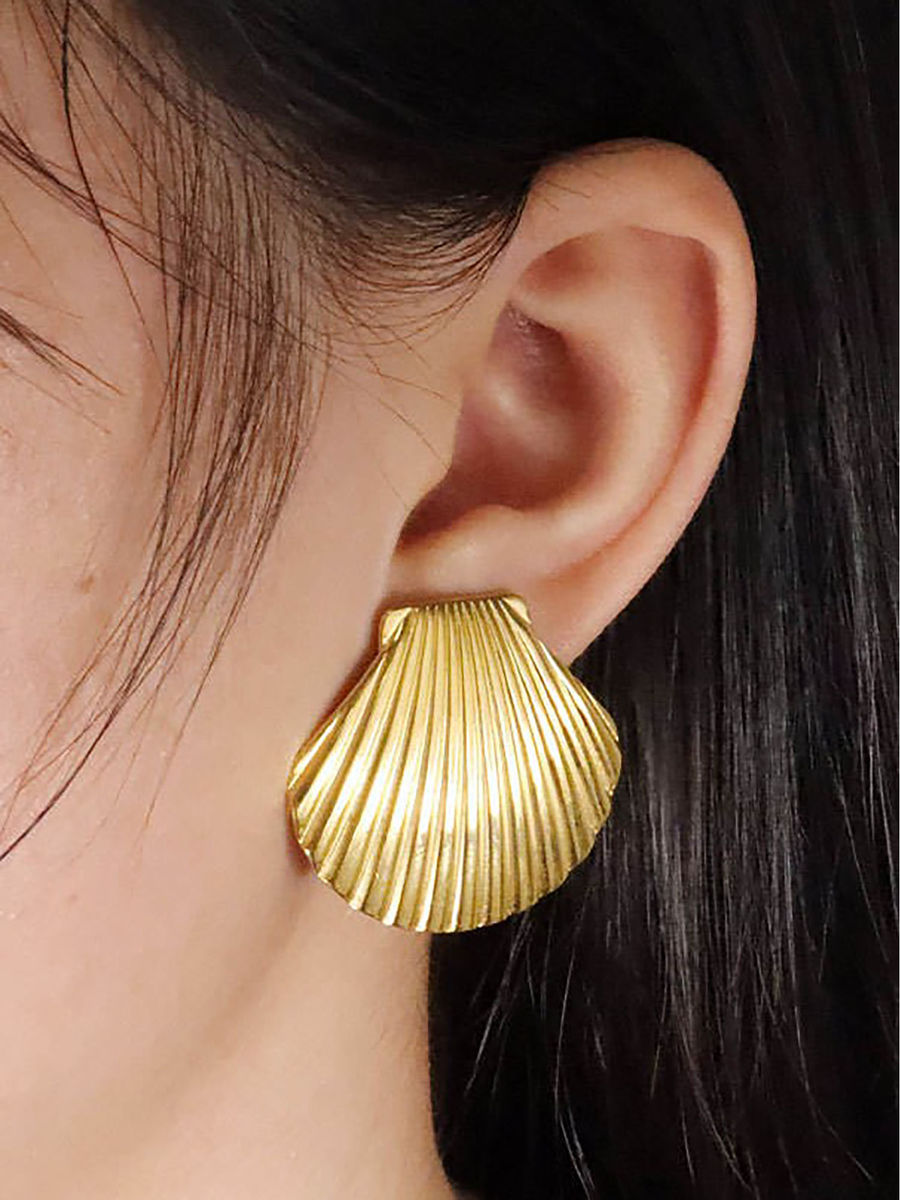 Seashell Stud Earring - Demifine 18KT Gold Plated