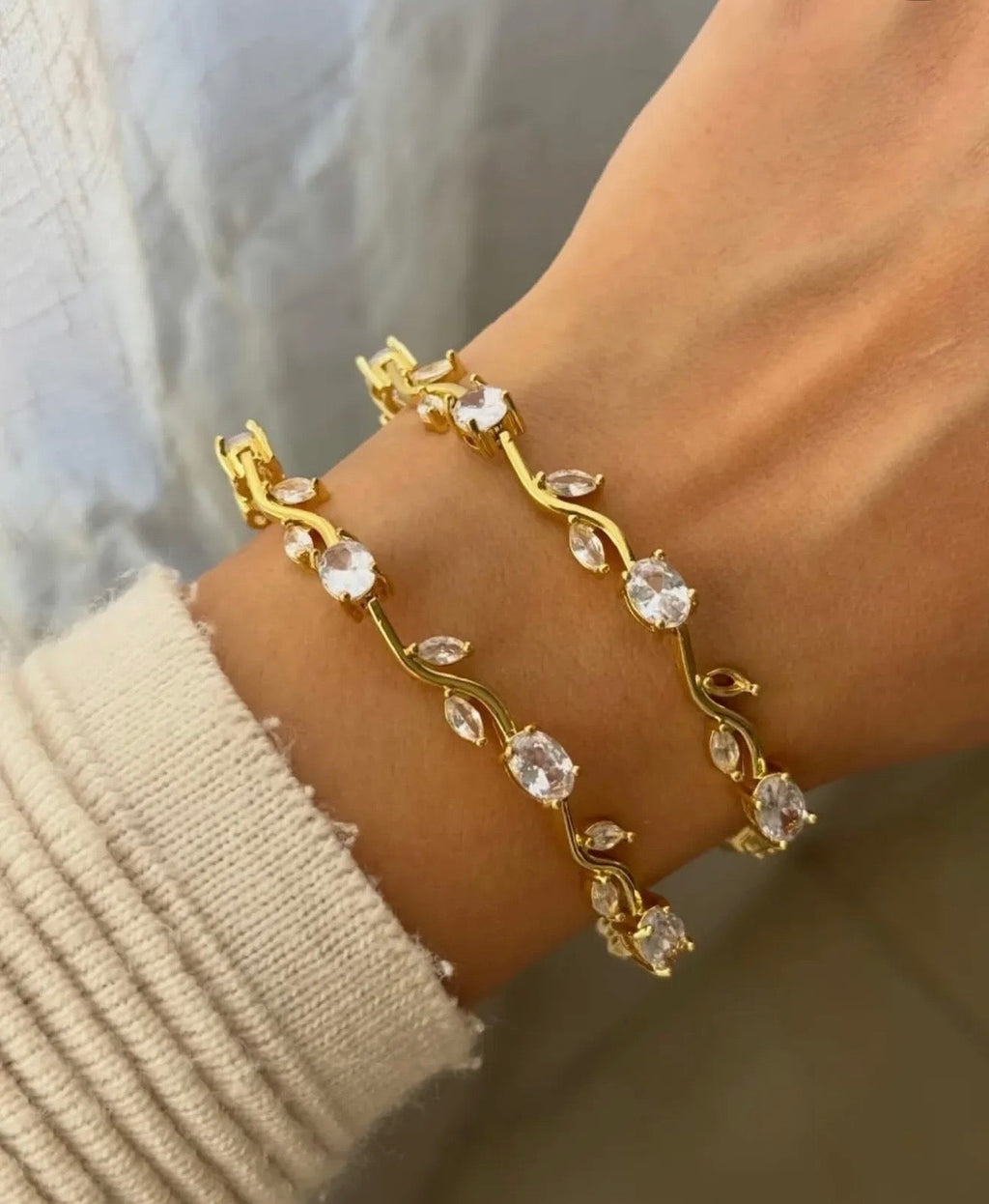 Zirconia Studded Tulip Bracelet -18KT Gold Plated