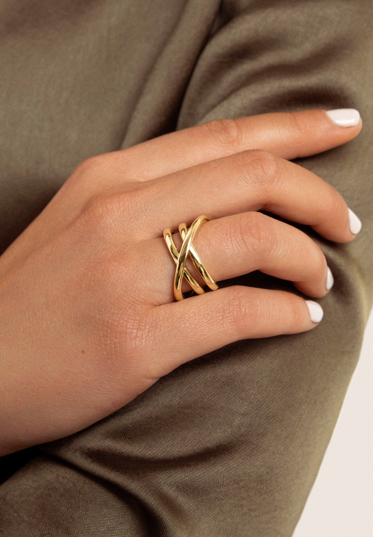 Mia Croscross Ring -18KT Gold Plated