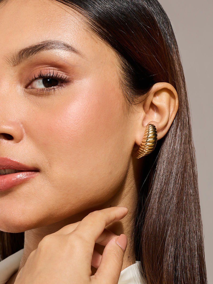 Croissant hoop Earring - Demifine 18KT Gold Plated