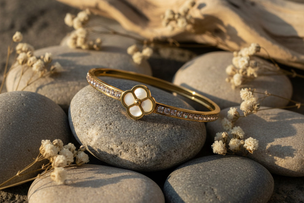 Clover Luck Cuff Bracelet - Demifine 18kt Gold Plated