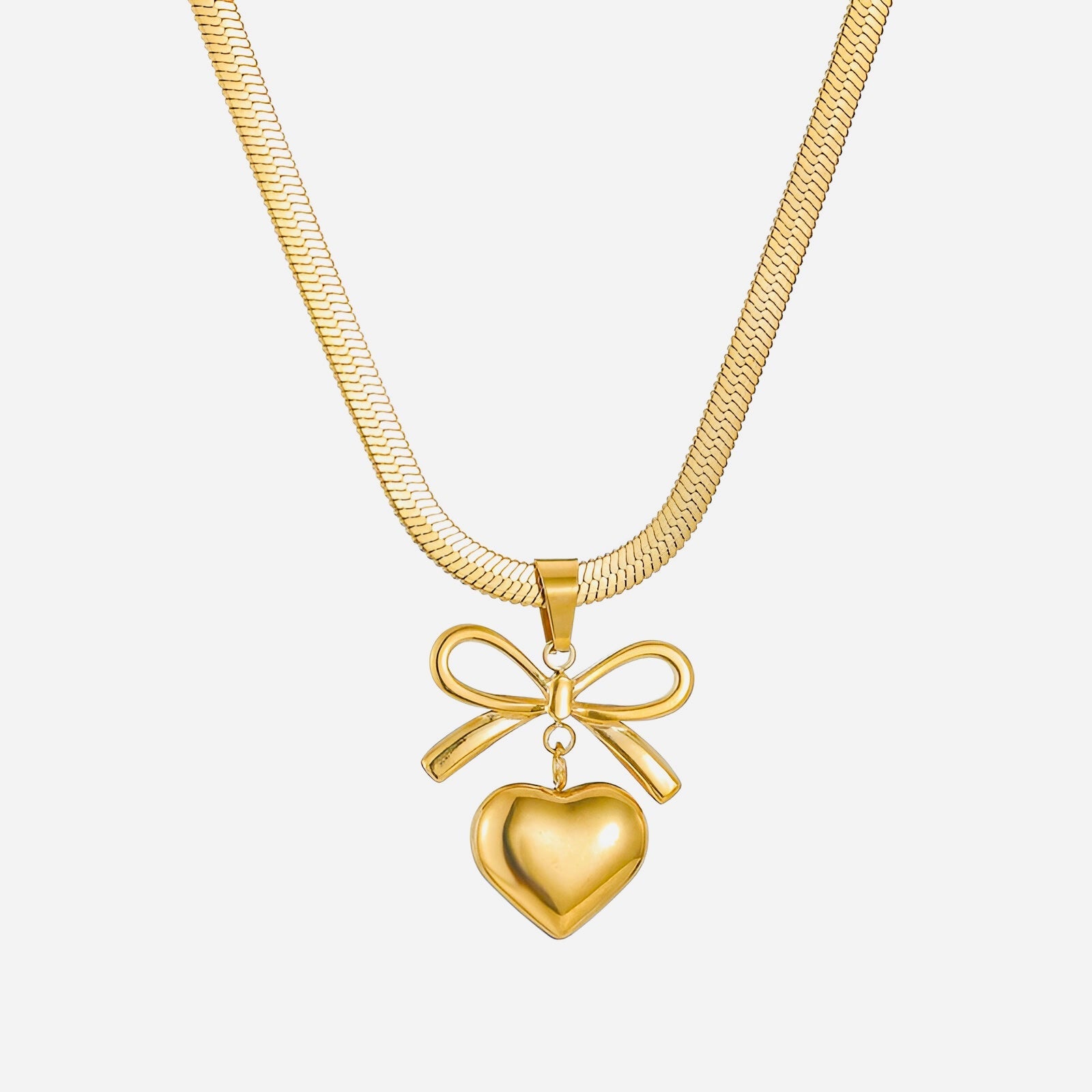 Stole my Heart Bow Pendant - 18kt Gold Pendant