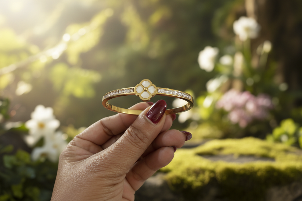 Clover Luck Cuff Bracelet - Demifine 18kt Gold Plated