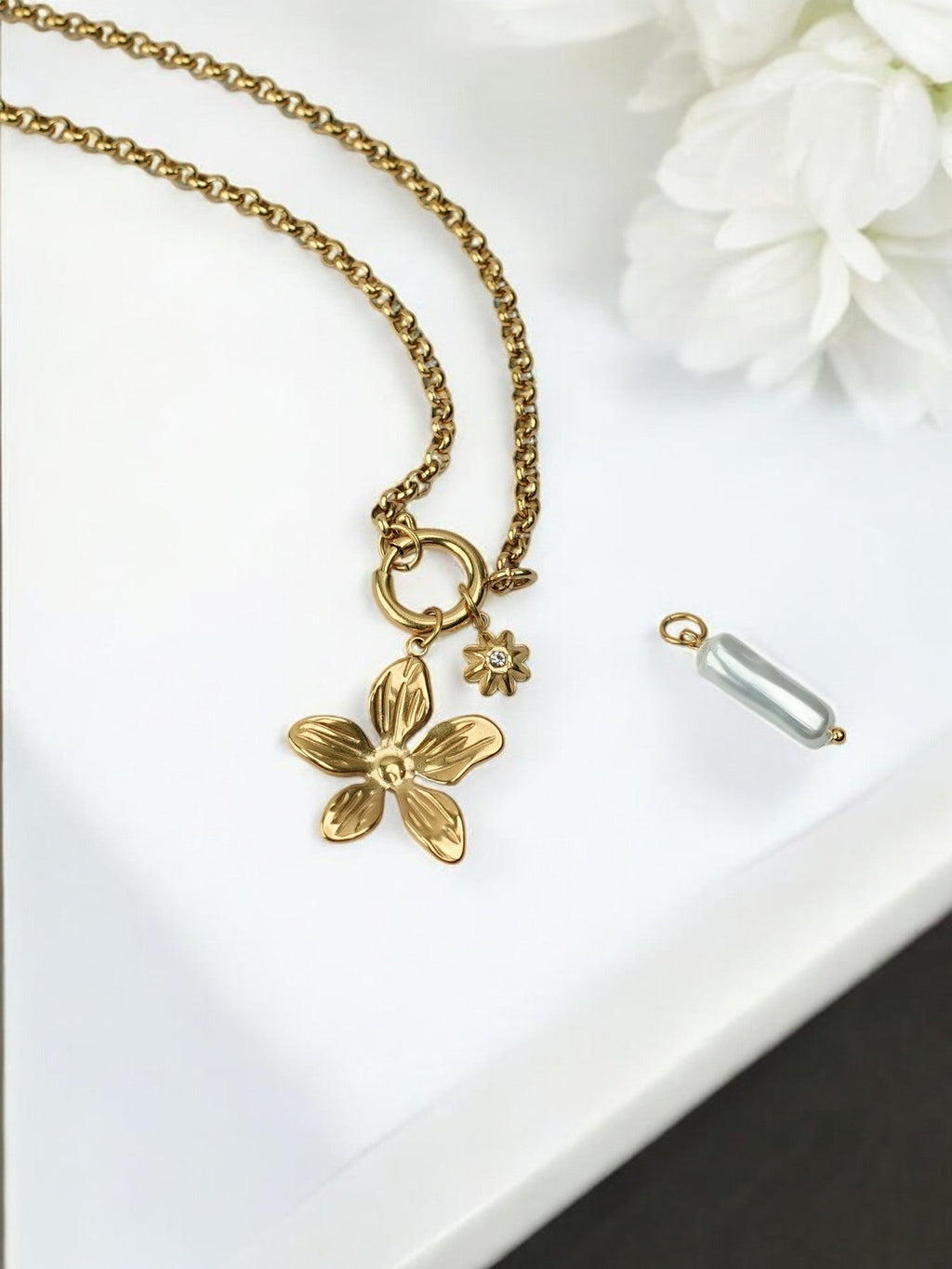 Floral Dream MOP Charms Pendant