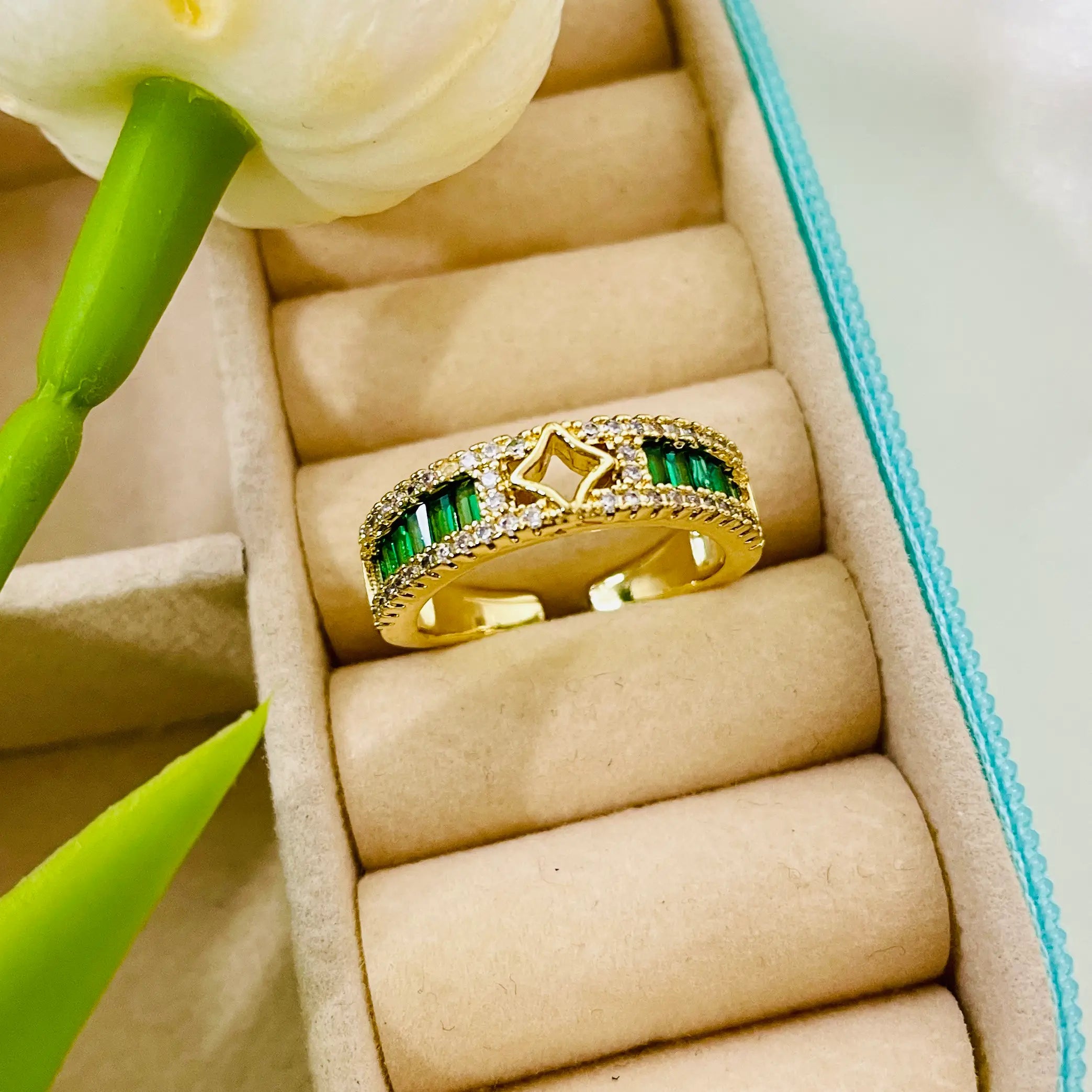 Clover Bloom Emerald Statement Ring - Demifine 18KT Gold Plated