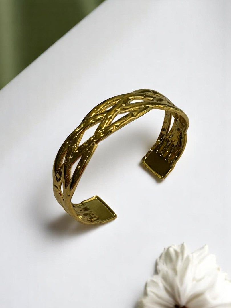 Intertwined Hammered Cuff Bracelet - Demifine 18KT Gold Plated