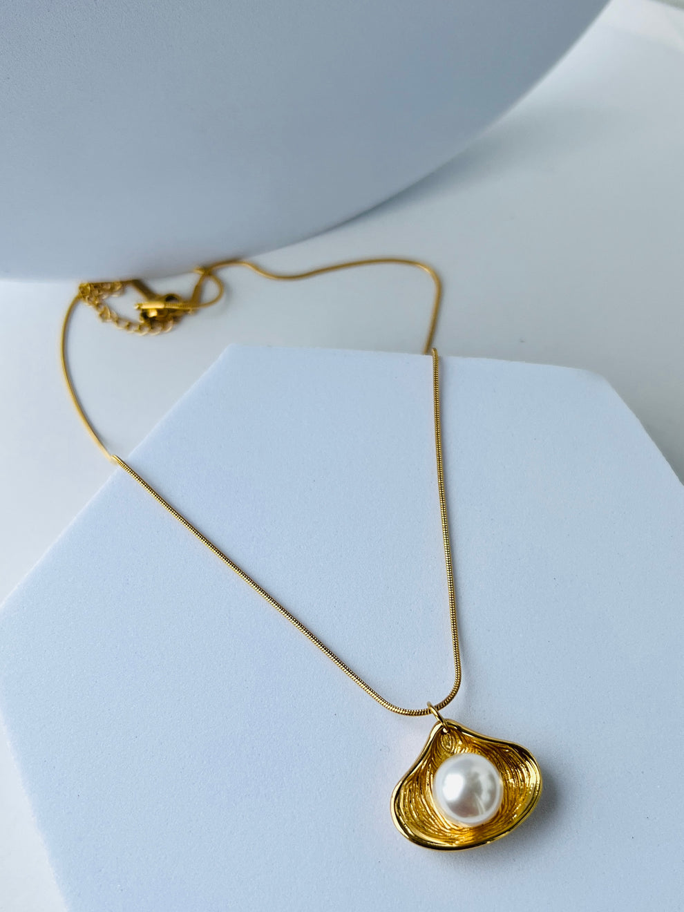 Pearl Shell Pendant - 18KT Gold Plated