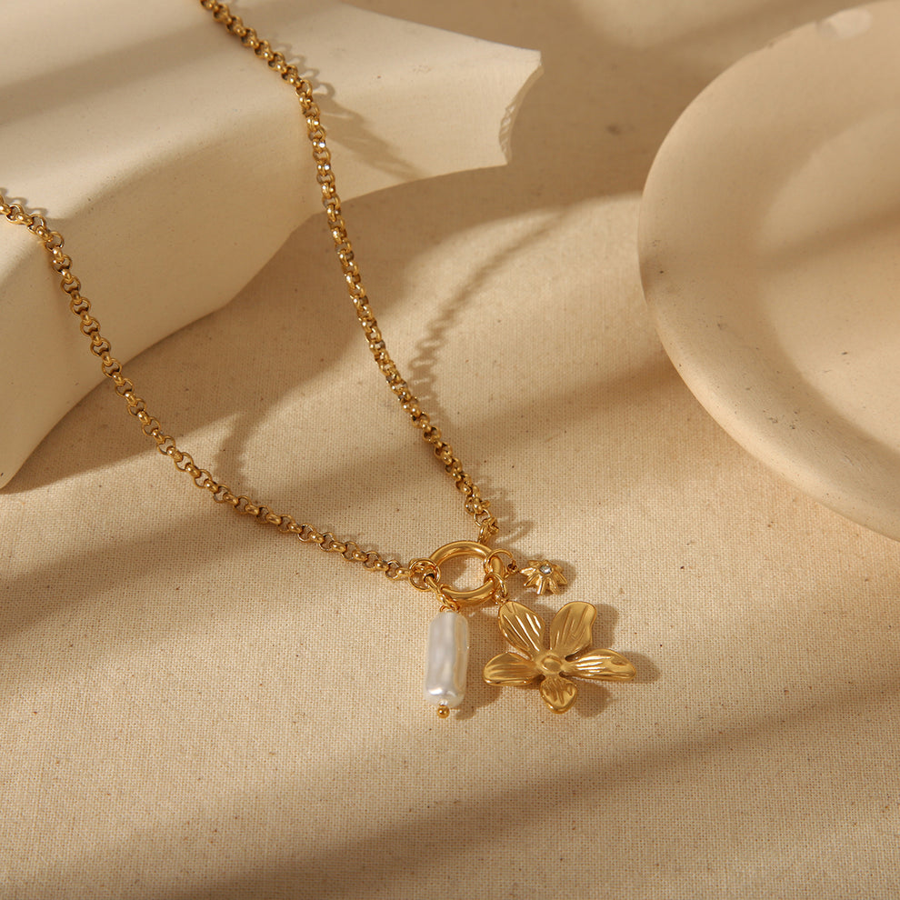 Floral Dream MOP Charms Pendant