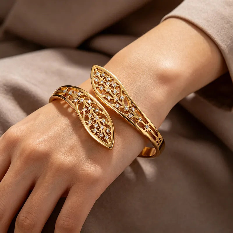 Laurel Éclat Cuff Bracelet - 18KT Gold Plated