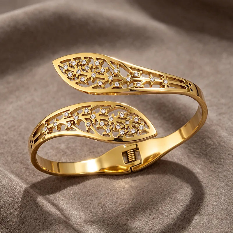 Laurel Éclat Cuff Bracelet - 18KT Gold Plated
