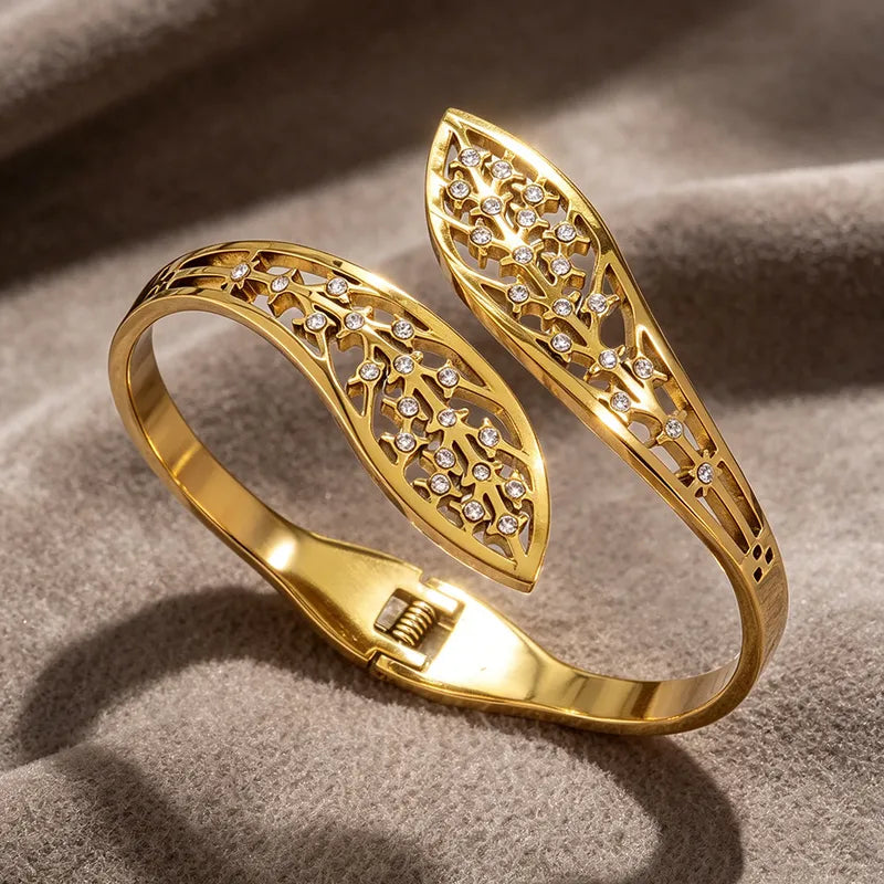 Laurel Éclat Cuff Bracelet - 18KT Gold Plated