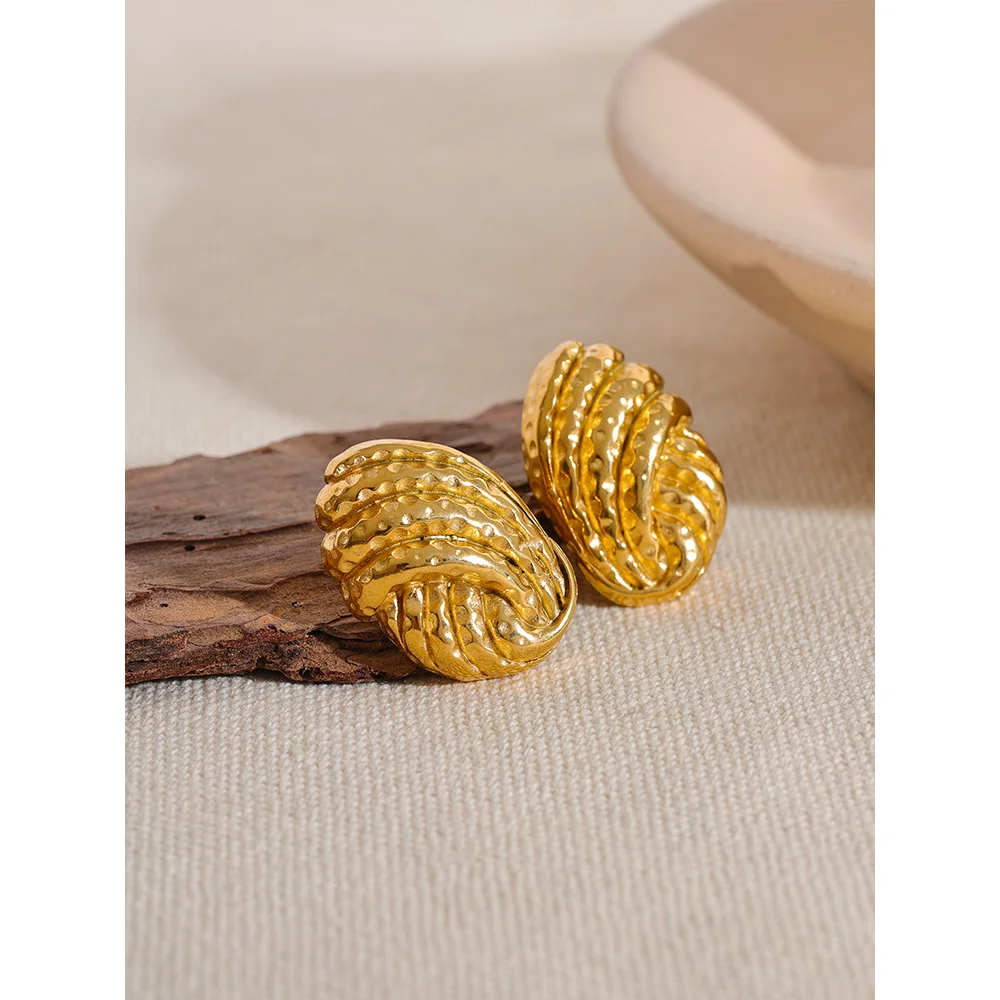 Hammered Shell stud Earring - Demifine 18KT Gold Plated