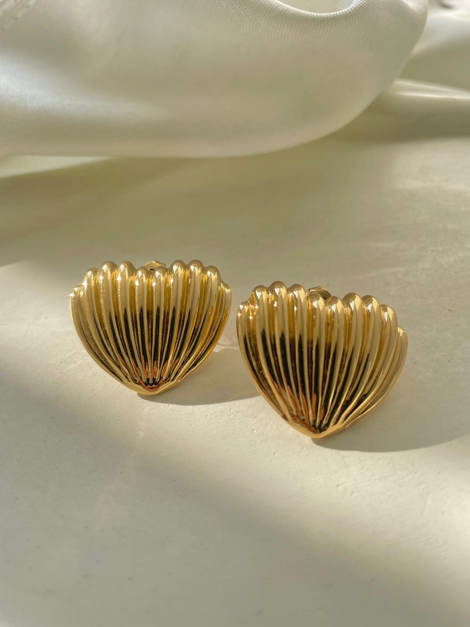 Valentine Greenflag Heart Dangling Earring - Demifine 18KT Gold Plated