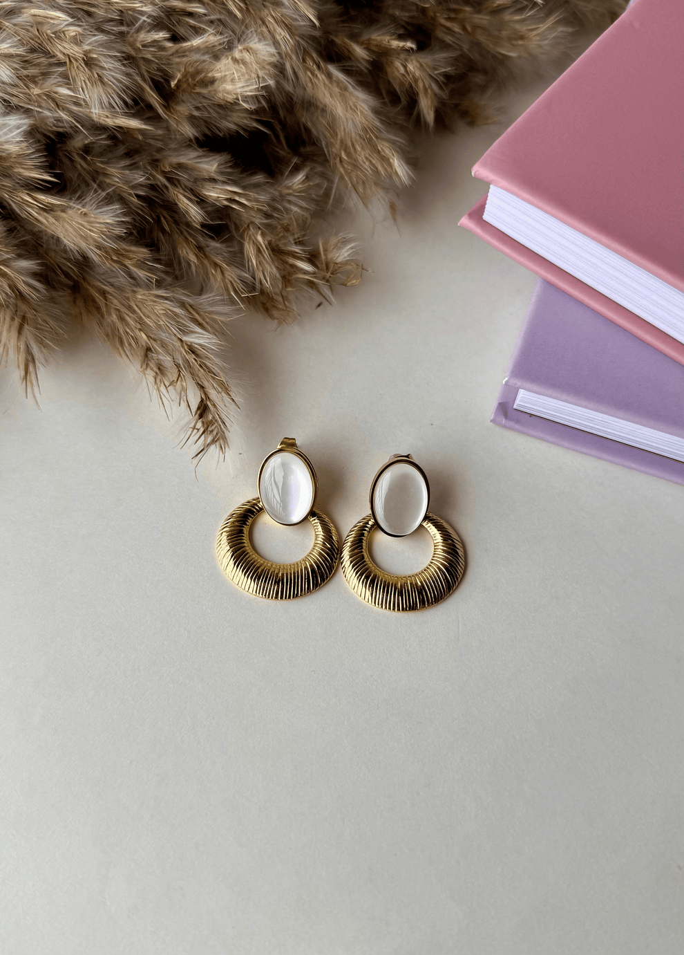 hammered MOP dangling Earring - Demifine 18KT Gold Plated