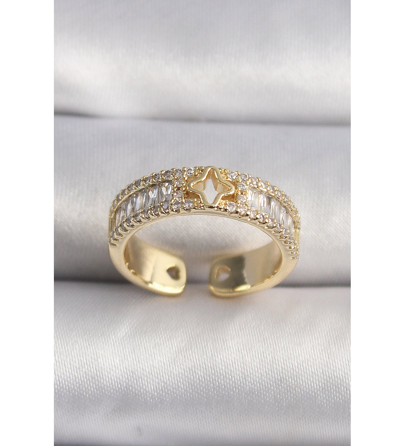 Clover Bloom Zirconia Statement Ring - Demifine 18KT Gold Plated