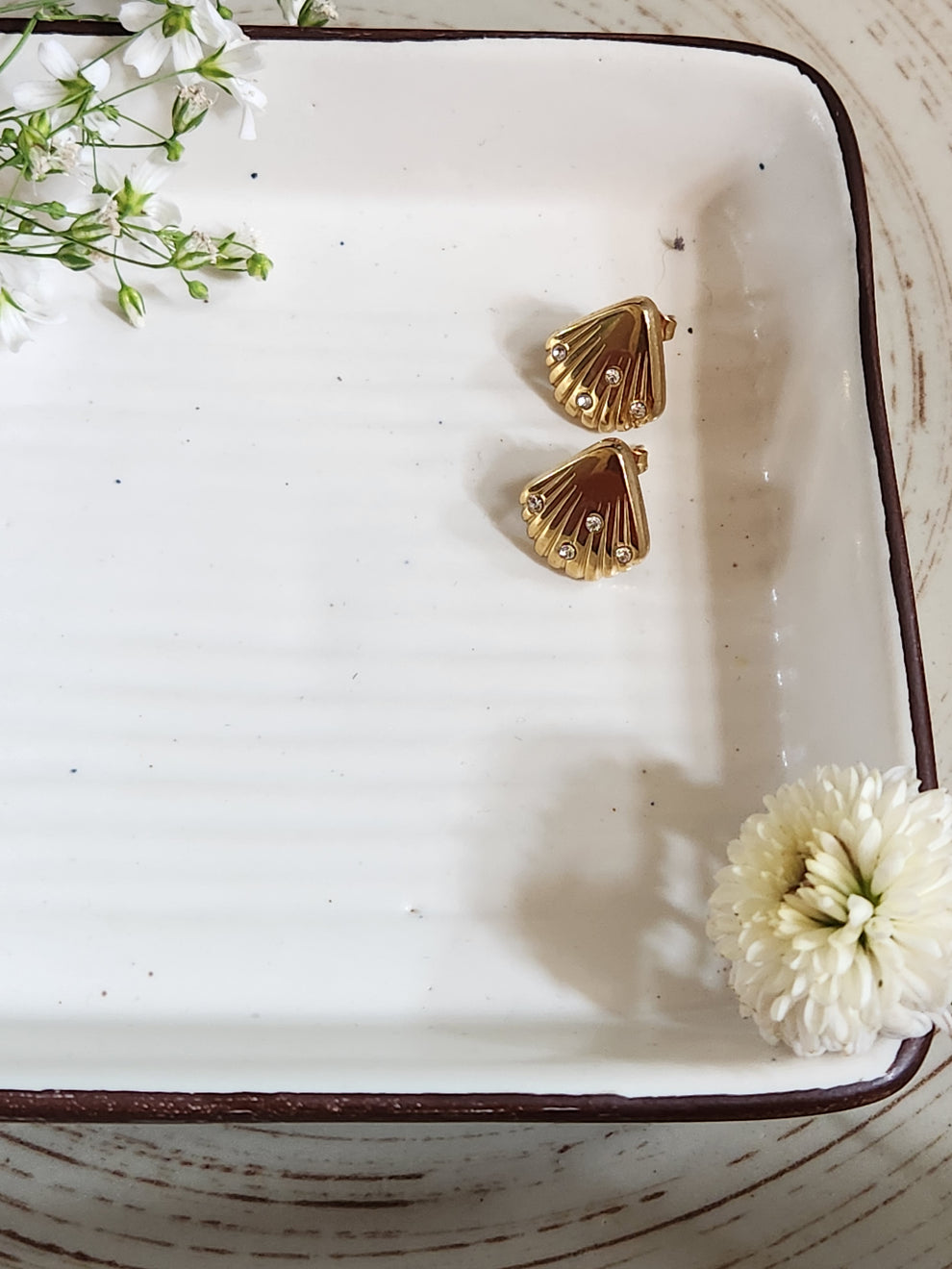 Zirconia Studded Shell Earring - Demifine 18KT Gold Plated