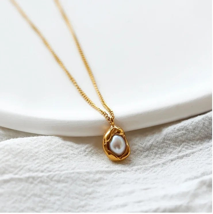 Pearl Studded Oyster Pendant Chain - Demifine 18KT Gold Plated