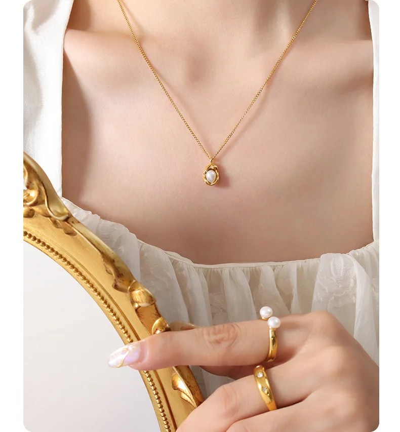 Pearl Studded Oyster Pendant Chain - Demifine 18KT Gold Plated