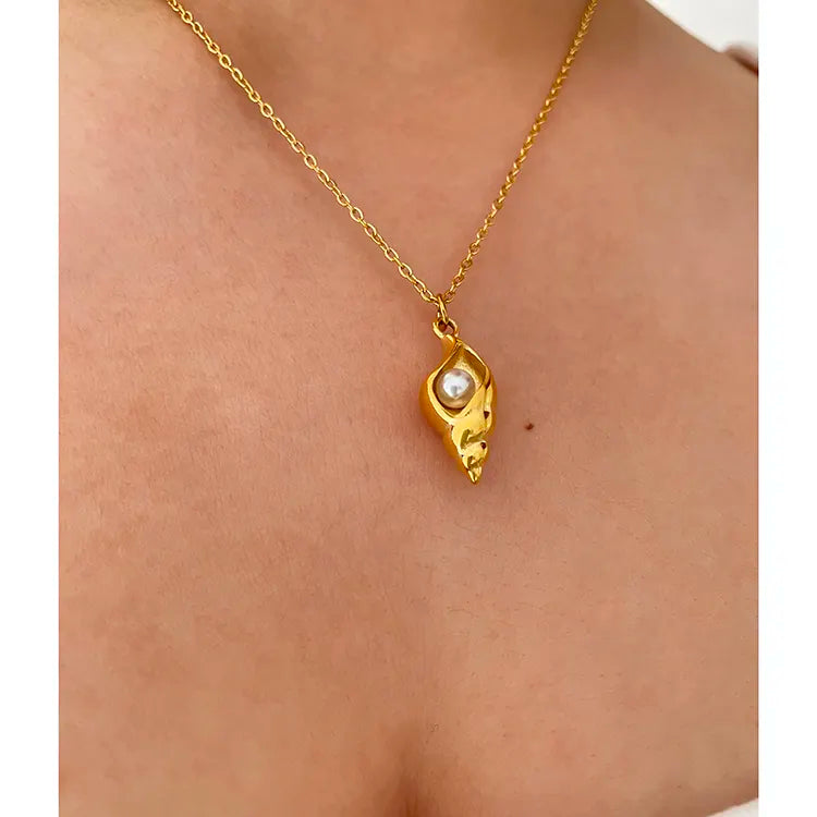 Shell Pearl Pendant Chain - Demifine 18KT Gold Plated