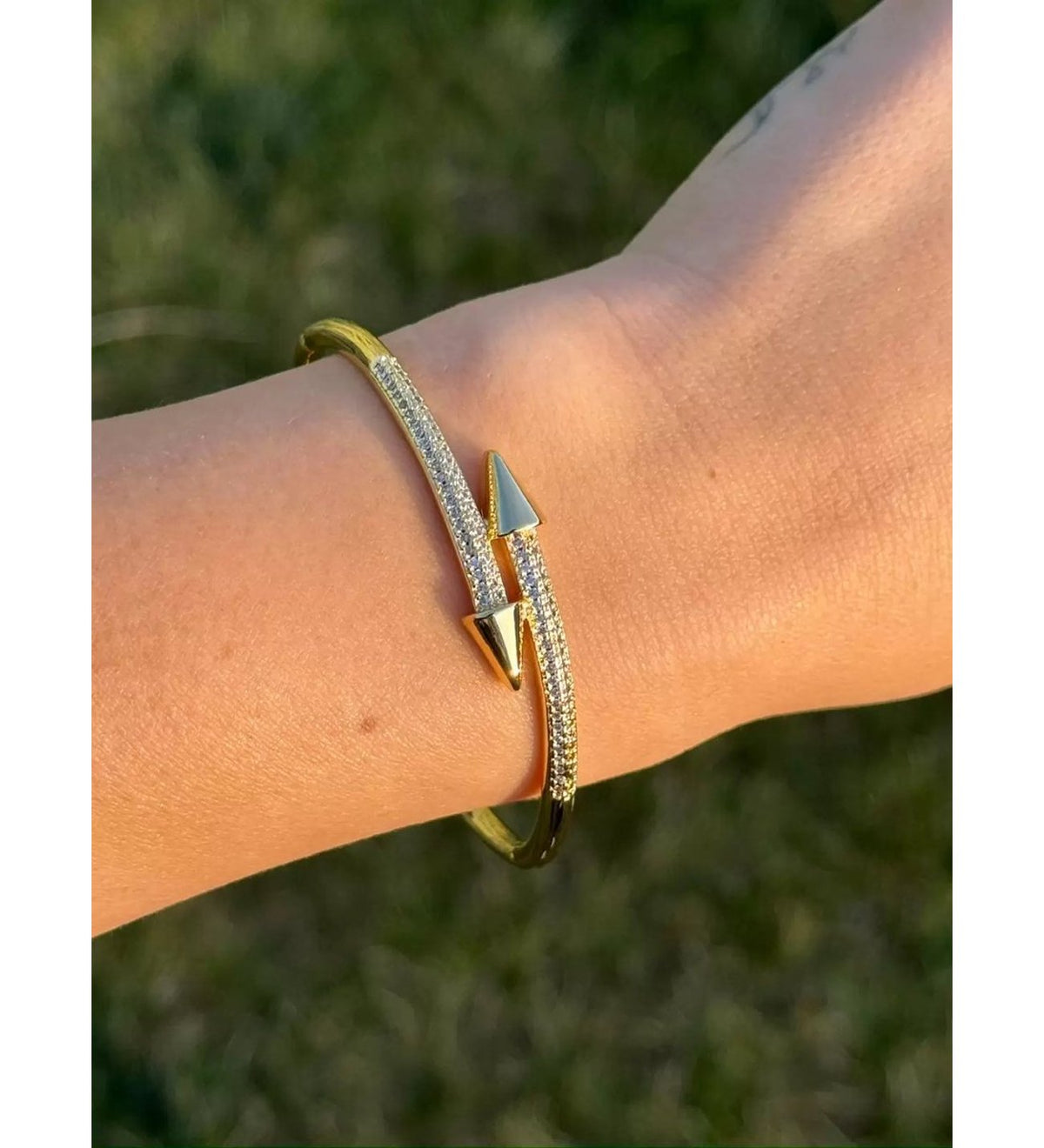 Elegante Nail Cuff Bracelet -18KT Gold Plated